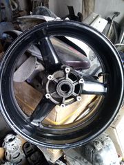 Yamaha R1