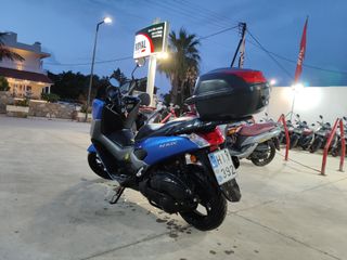 Yamaha NMAX 125 2018-thumb-1