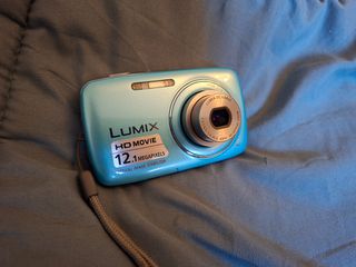 Panasonic Lumix DMC-S1
