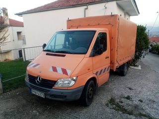 Mercedes-Benz Sprinter 2001 211-thumb-1