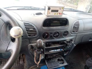 Mercedes-Benz Sprinter 2001 211-thumb-3