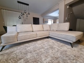 Καναπές λευκός βελουτε