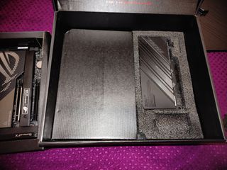ASUS Z790 MAXIMUS HERO-thumb-2