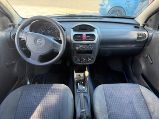 Opel Corsa 2002-thumb-8