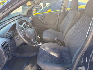 Opel Corsa 2002-thumb-11