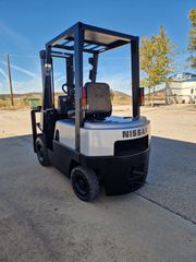 Nissan 2001 FG15