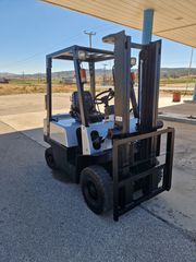 Nissan 2001 FG15-thumb-3