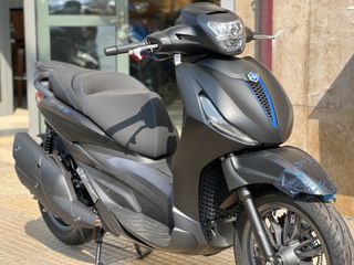 Piaggio Beverly 400 2026 Ετοιμοπαράδωτο / 4 έτη εγγύηση ΔΩΡΟ-thumb-1