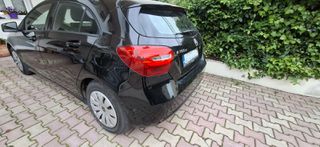 Mercedes-Benz A 160 2017-thumb-2