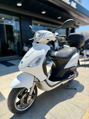 Piaggio FLY 150 4T 2010-thumb-1