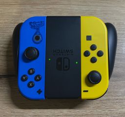 Nintendo switch Fortnite edition-thumb-5