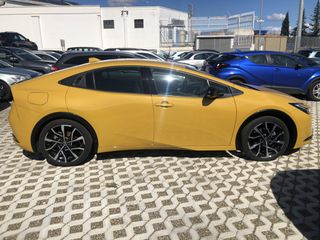 Toyota Prius 2023 LOUNGE-thumb-4