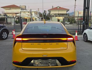 Toyota Prius 2023 LOUNGE-thumb-11