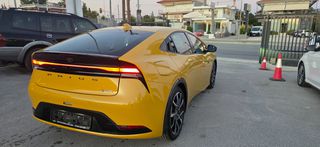 Toyota Prius 2023 LOUNGE-thumb-12