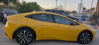 Toyota Prius 2023 LOUNGE-thumb-17