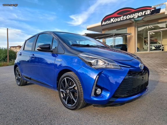 Toyota Yaris 2018 HYBRID HSD Bi-Tone Red Blue 1.5