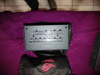 ASUS-ROG-STRIX-1000G