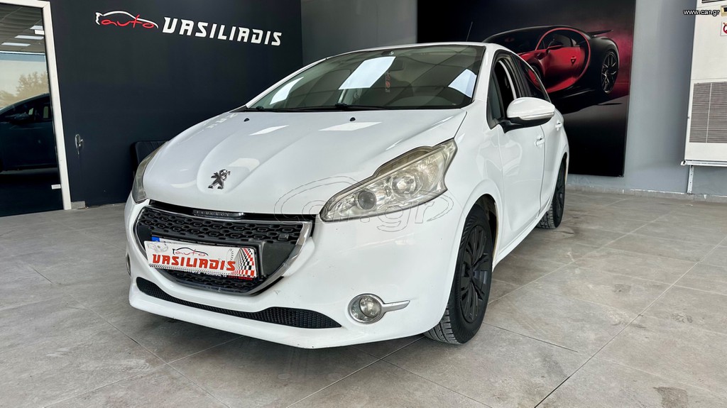 Peugeot 208 2012