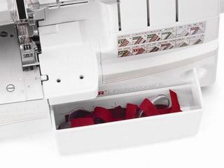 Overlock Singer 14T968 sewing machine, electric current, white-thumb-4