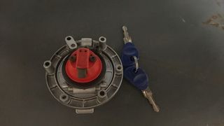 ΤΑΠΑ ΒΕΝΖΙΝΗΣ APRILIA RS 125 *MOTO LEADER PARTS*