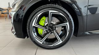 Kia EV6 2023-thumb-9