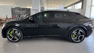 Kia EV6 2023-thumb-7