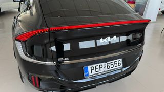 Kia EV6 2023-thumb-8
