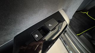 Kia EV6 2023-thumb-19