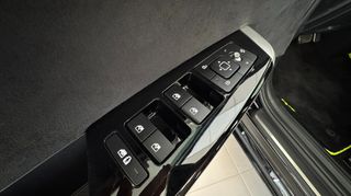 Kia EV6 2023-thumb-18