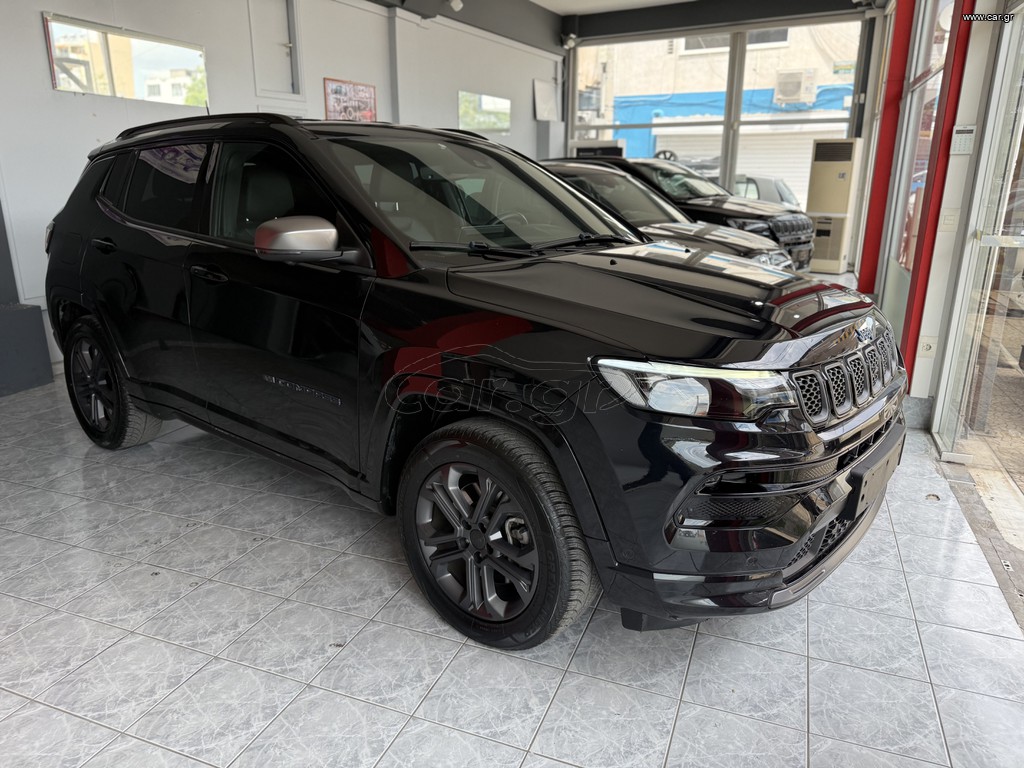 Jeep Compass 2021 4xe S PLUG IN HYBRID black edition!!