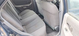 Hyundai Accent '00 Sedan-thumb-8