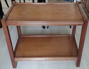 Τραπεζάκι Τηλεόρασης