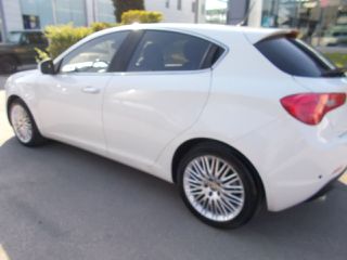 Alfa Romeo Giulietta 2012 DISTINCTIVE-thumb-4