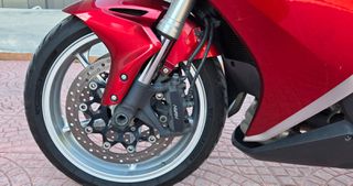 Honda VFR 1200 2011 F-thumb-3