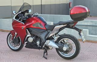 Honda VFR 1200 2011 F-thumb-9