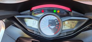 Honda VFR 1200 2011 F-thumb-12