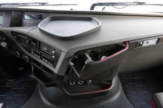 Volvo 2018 FH 460 / I-PARK COOL  / ΣΥΜΒΑΣΗ ΜΕΤΑ ΤΟ ΣΕΡΒΙΣ / ΕΙΣΑΓΩΓΗ-thumb-32