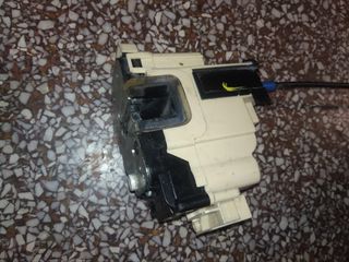 ΚΛΕΙΔΑΡΙΑ ΠΙΣΩ ΑΡΙΣΤΕΡΗ FIAT PANDA NEW 521915070