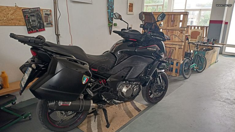 Staffa GPS Per Pozzetto Kawasaki Versys 1000 2018-2024 - Acciaio Inossidabile Nero, Diametro 22mm