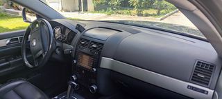 Volkswagen Touareg 2004-thumb-5