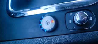 Volkswagen Touareg 2004-thumb-8