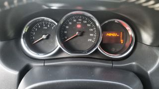 Dacia Duster 2015 1.2 TCe Prestige 4x2 * Δέρμα * Navi* Καδένα NEW !-thumb-17