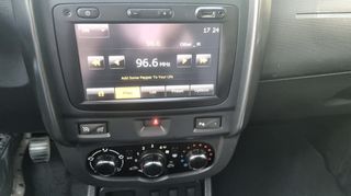 Dacia Duster 2015 1.2 TCe Prestige 4x2 * Δέρμα * Navi* Καδένα NEW !-thumb-18