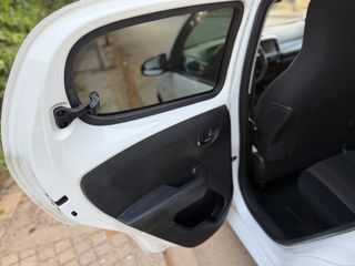 Peugeot 108 2016 1.2cc 82hp VTi Allure (Cabrio)-thumb-36
