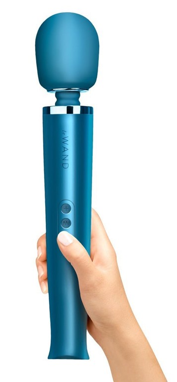Le Wand Pacific Blue rechargeable massager