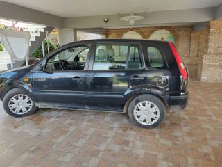 Ford Fusion 2003-thumb-5