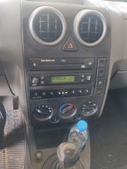 Ford Fusion 2003-thumb-7