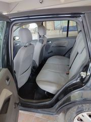 Ford Fusion 2003-thumb-8