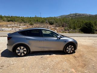 Tesla Model Y 2023 LONG RANGE DUAL MOTOR