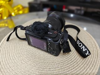 Sony ZV-E1 & Sony Full Frame Vario-Tessar T* E 24-70 mm f/4 ZA OSS
